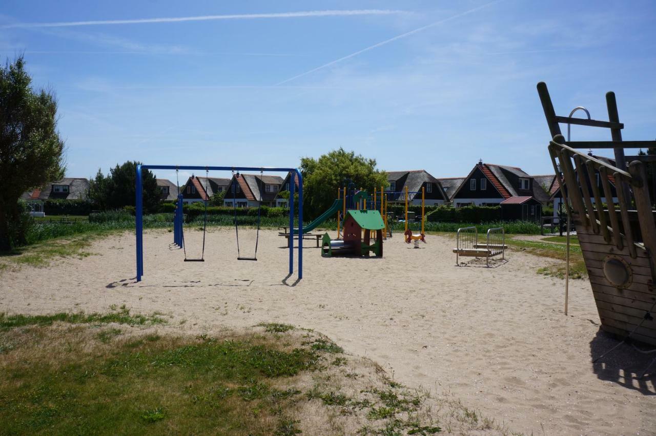 Villa Buiten 130 Met Sauna カラントスウオーフ エクステリア 写真